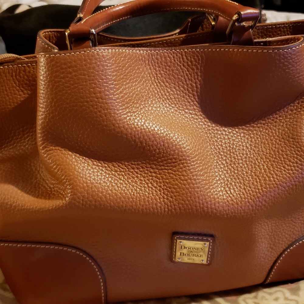 Dooney & Bourke Tote